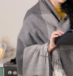 Hand-Finished Plaid Pure Wool Throw With Tassels - Image 2
