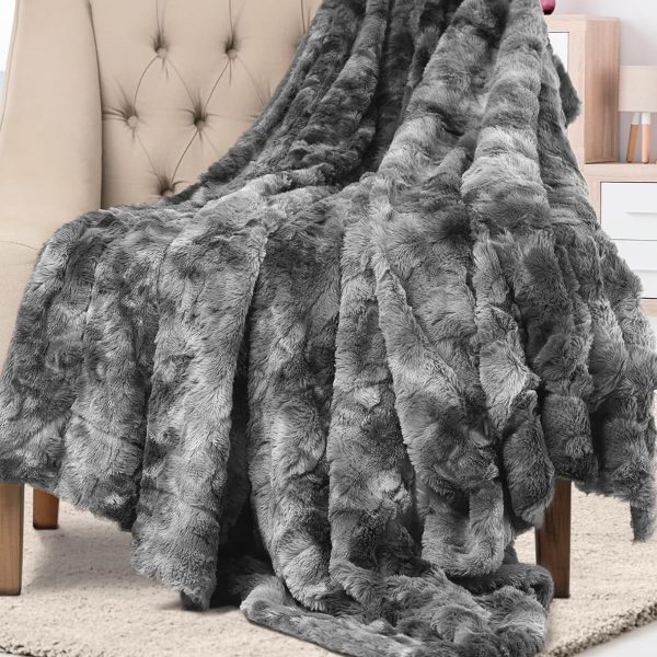 Fluffy, Soft, And Comfortable Plush Home Decor Throw