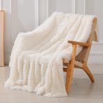 Ultra-Soft And Comfortable Double-Sided Long-Pile Plush Throw