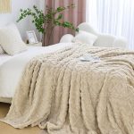 Soft, Lightweight, Portable, And Warm Gift Throw - Image 2